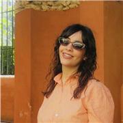 Profesora de refuerzo de lengua castellana y literatura. También refuerzo de historia y latín